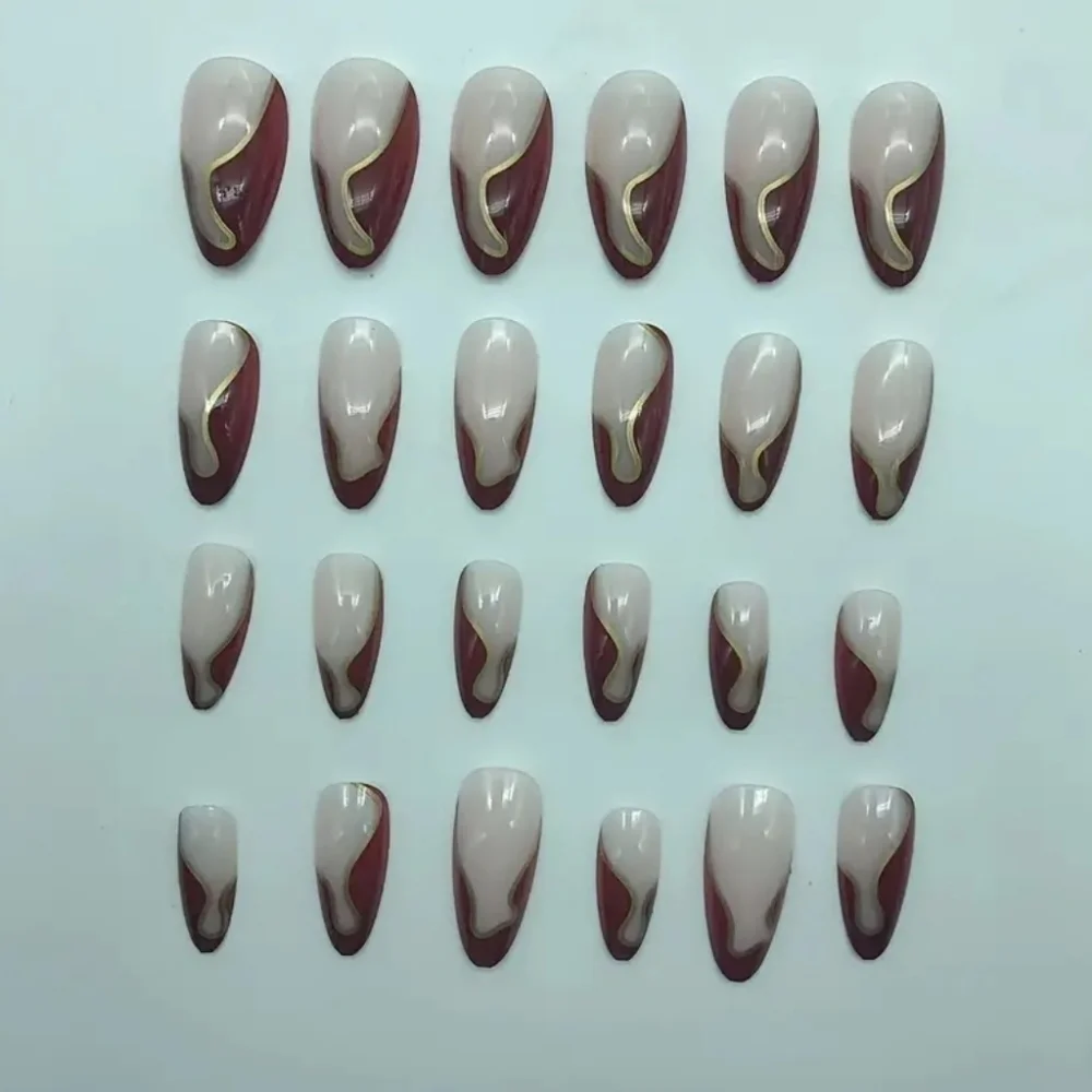 24 Pieces Fake press on nails
